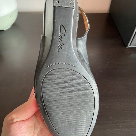 Clarks wedge, peeped toe with ankle strap sandals - Picture 5 of 6